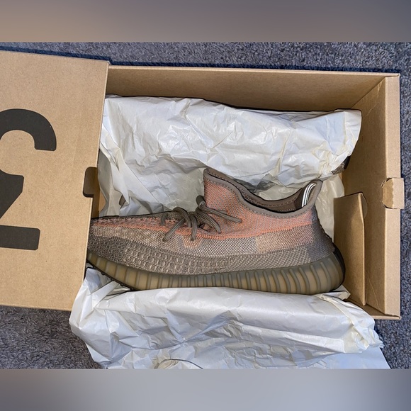 Yeezy - Boost 350 V2 (M 10) - Picture 2 of 12